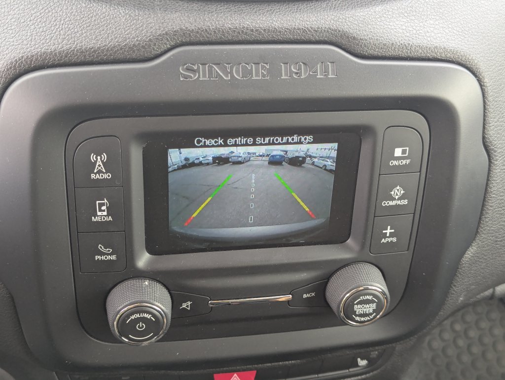 Used 2016 Jeep Renegade Latitude AWD/4WD image 15