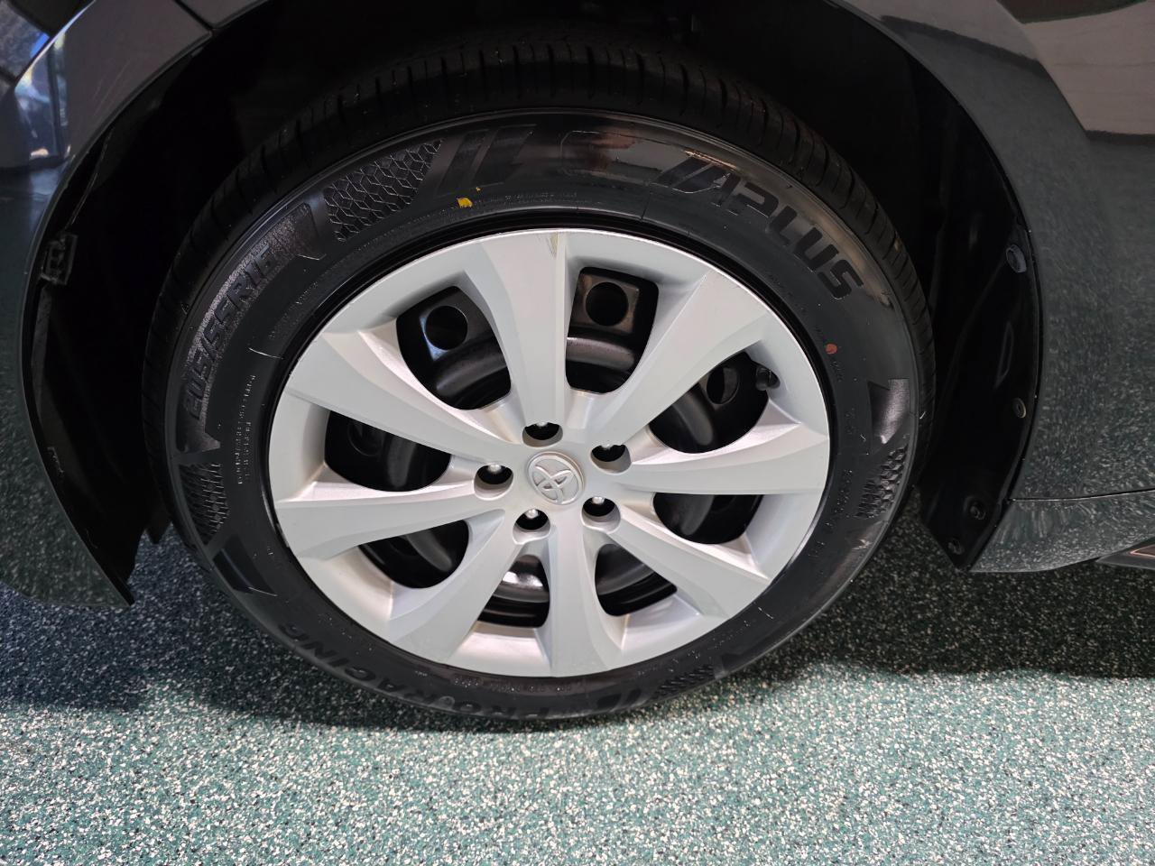Used 2022 Toyota Corolla LE FWD image 12
