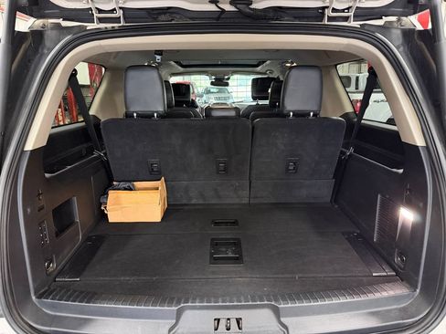 Used 2018 Ford Expedition Max Platinum AWD/4WD image 30