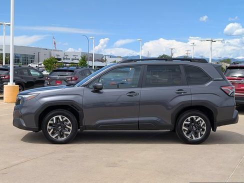 Used 2026 Subaru Forester Premium AWD/4WD image 7