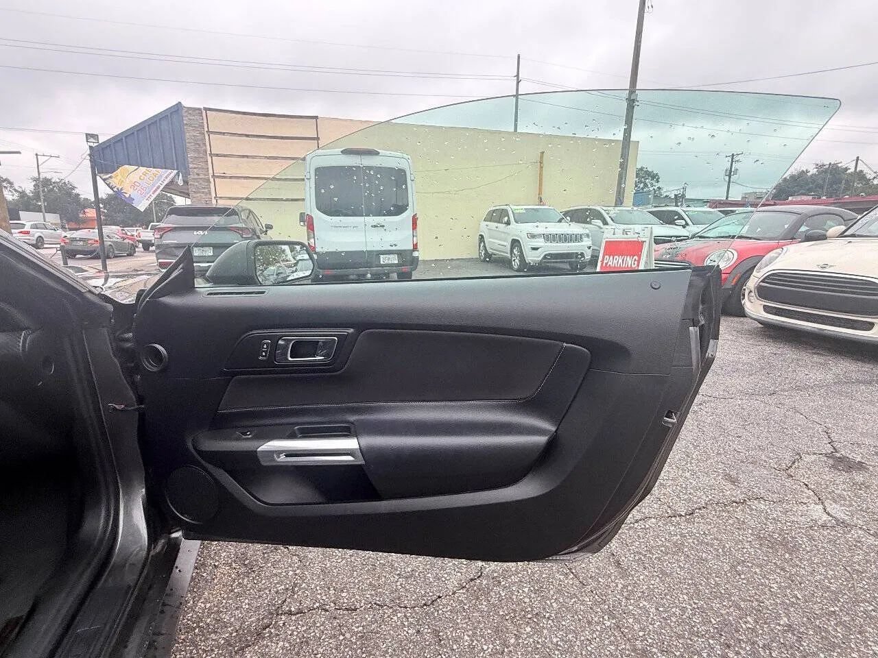 Used 2017 Ford Mustang Coupe RWD image 14