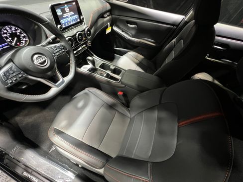 New 2025 Nissan Sentra SR w/ SR Premium Package image 33