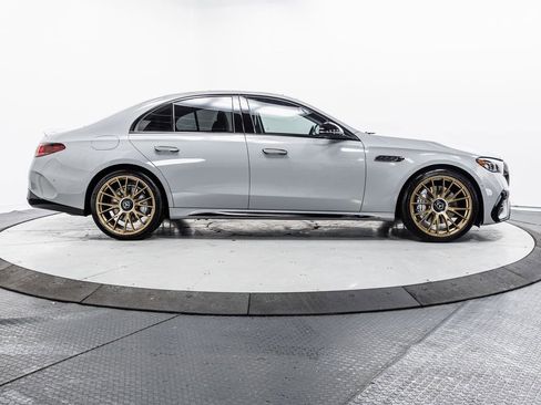 Used 2025 Mercedes-Benz E 53 AMG e 4MATIC Sedan w/ Multicontour Seating Package image 34