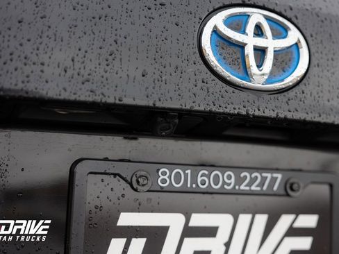 Used 2023 Toyota Highlander XLE image 14