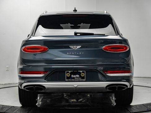 Used 2023 Bentley Bentayga Extended Wheelbase AWD/4WD image 12