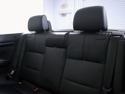 Used 2010 BMW M3 Convertible RWD image 19