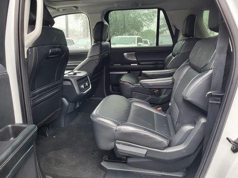 Used 2025 Ford Expedition Max Platinum AWD/4WD image 15