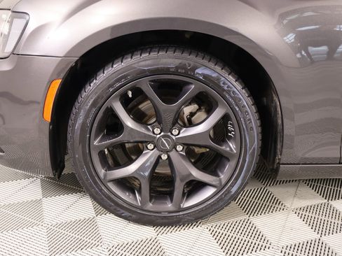 Used 2023 Chrysler 300 Touring w/ Sport Appearance Package RWD image 16