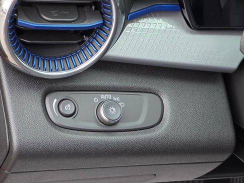 New 2026 Chevrolet Trax LT w/ LT Convenience Package image 7