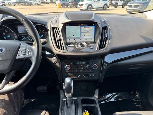 Used 2019 Ford Escape Titanium AWD/4WD image 23