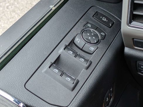 Used 2020 Ford F250 Lariat AWD/4WD image 32