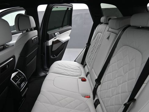 New 2026 BMW X5 sDrive40i w/ Climate Comfort Package RWD image 30