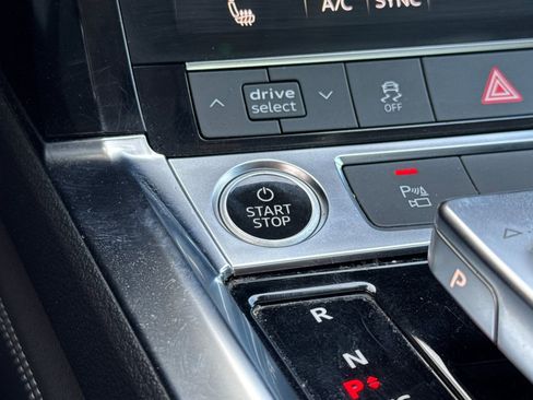 Used 2021 Audi e-tron Premium w/ Convenience Plus Package image 34