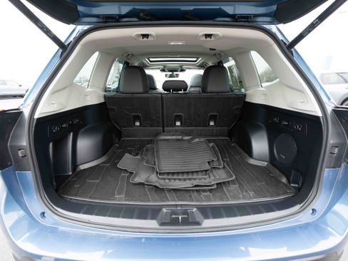 Used 2024 Subaru Forester Touring image 28