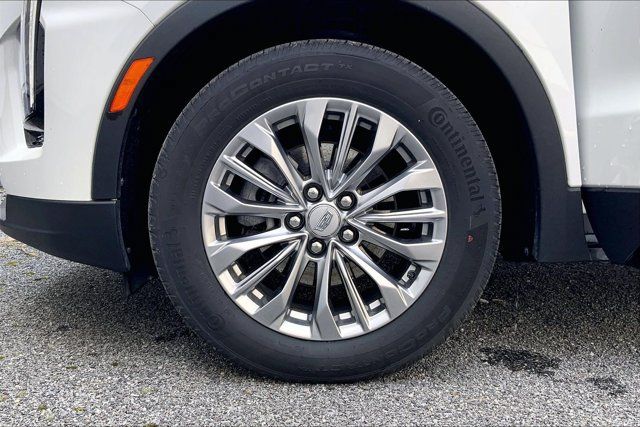 Used 2024 Cadillac XT4 Premium Luxury AWD/4WD image 8