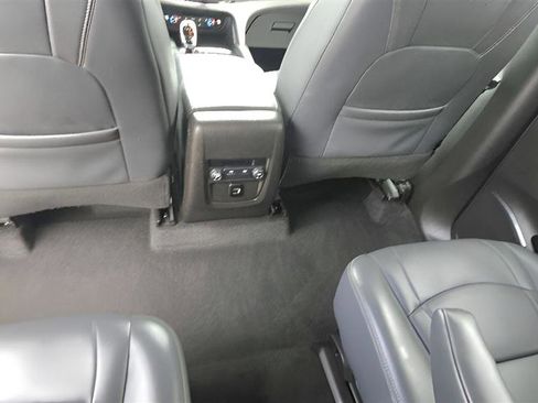 Used 2018 Buick Enclave Essence AWD/4WD image 23