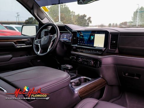 Used 2024 Chevrolet Silverado 1500 LT Trail Boss w/ LT Trail Boss Premium Package image 16