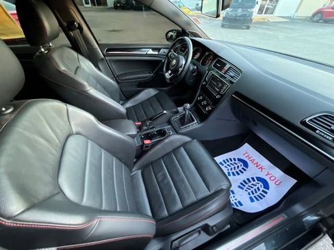 Used 2017 Volkswagen GTI SE image 26