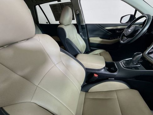 Used 2020 Subaru Outback Limited image 25