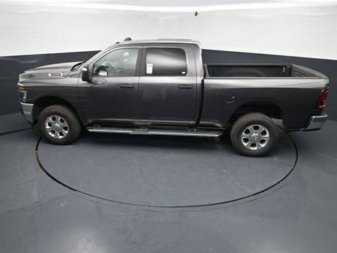 Used 2025 RAM 2500 Big Horn AWD/4WD image 37