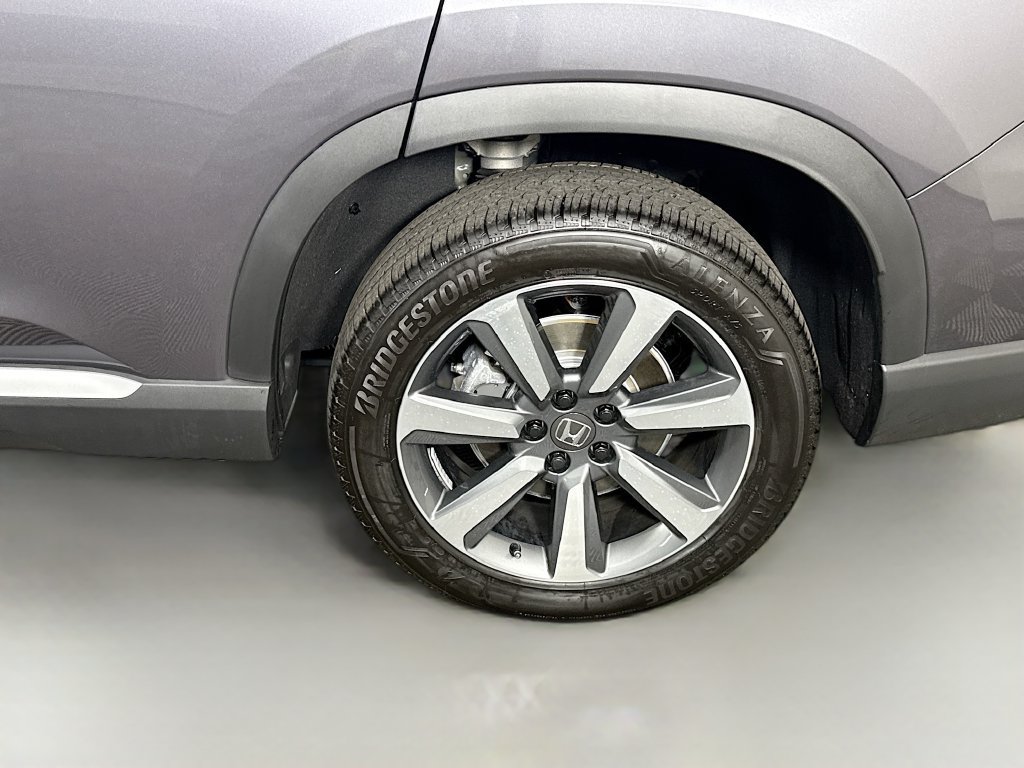 Used 2025 Honda Pilot Elite image 39