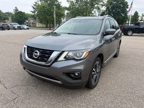 Used 2020 Nissan Pathfinder Platinum AWD/4WD image 2