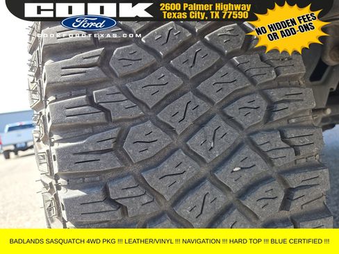 Used 2023 Ford Bronco Badlands w/ Sasquatch Package image 16