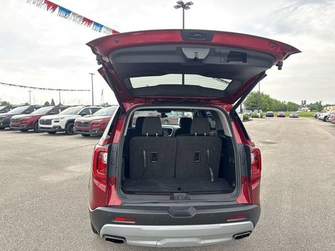 Used 2023 GMC Acadia SLE w/ Driver Convenience Package FWD image 18