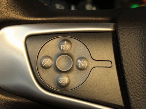 Used 2017 GMC Sierra 1500 SLE image 21