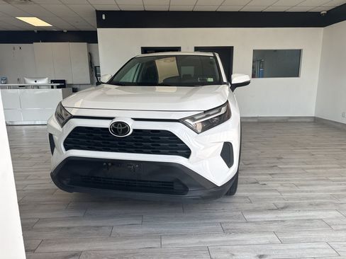Used 2023 Toyota RAV4 LE AWD/4WD image 2