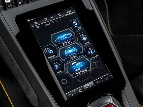 Used 2022 Lamborghini Huracan EVO RWD image 26