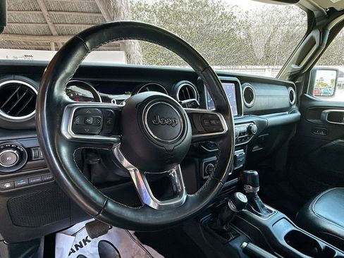 Used 2021 Jeep Wrangler Unlimited Sahara w/ Cold Weather Group AWD/4WD image 12