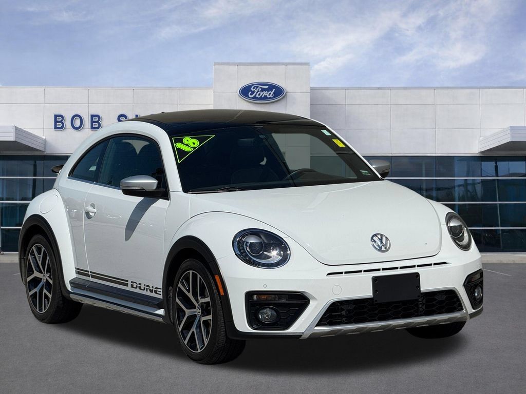 Used 2018 Volkswagen Beetle 2.0T Dune FWD image 2