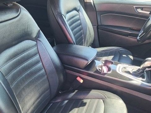 Used 2016 Ford Edge SEL w/ Equipment Group 201A AWD/4WD image 25