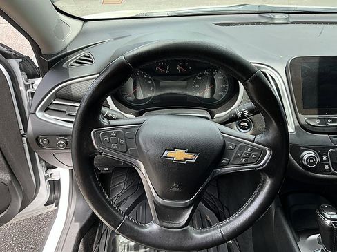 Used 2020 Chevrolet Malibu RS FWD image 14