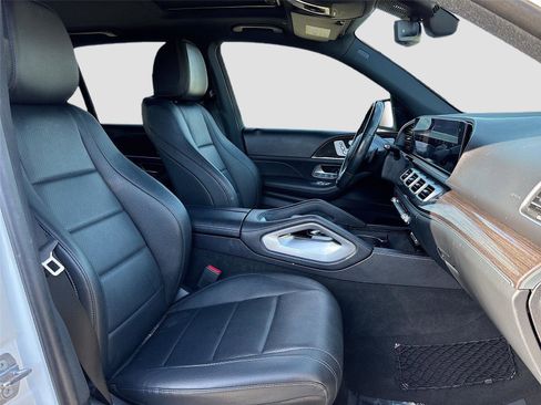 Used 2020 Mercedes-Benz GLE 350 w/ Premium Package image 32