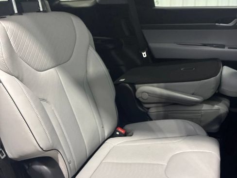 Used 2024 Hyundai Palisade SEL FWD image 29