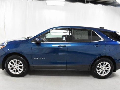 Used 2020 Chevrolet Equinox LT w/ Driver Convenience Package image 8