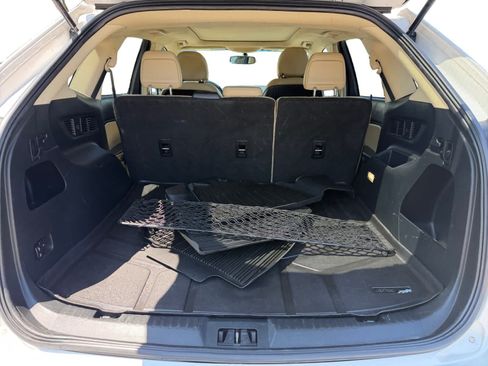 Used 2017 Ford Edge SEL w/ Equipment Group 201A AWD/4WD image 4