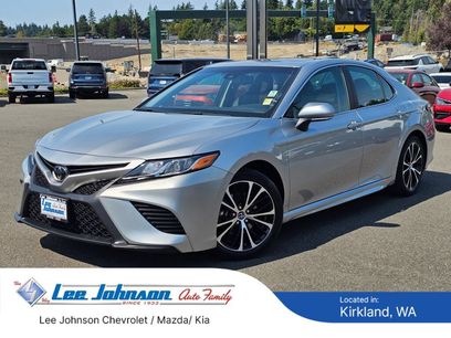 Used 2018 Toyota Camry SE w/ Moonroof Package