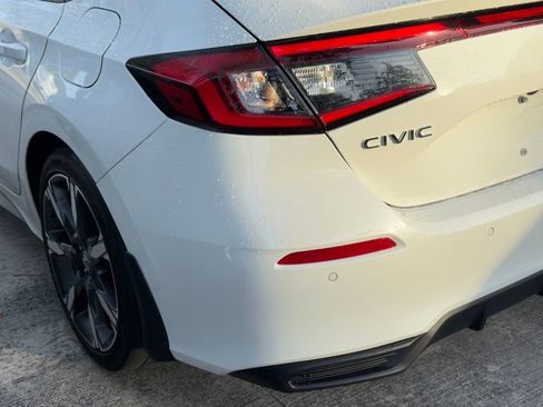 Used 2025 Honda Civic Sport Touring image 8