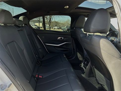 Used 2019 BMW 330i Sedan w/ Convenience Package image 32