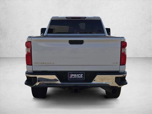 Used 2024 Chevrolet Silverado 2500 LTZ AWD/4WD image 7