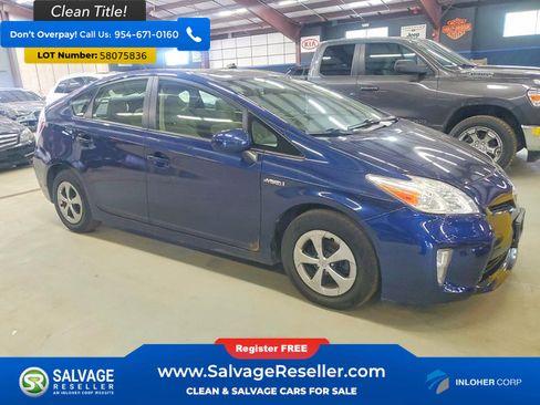 Used 2014 Toyota Prius Two FWD image 5