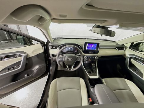 Certified 2025 Toyota RAV4 XLE Premium image 23