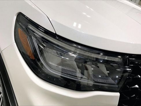 Used 2025 Ford Explorer ST-Line image 29