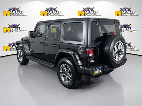 Used 2021 Jeep Wrangler Unlimited Sahara image 7