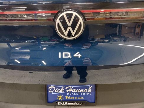 Used 2023 Volkswagen ID.4 Pro S AWD/4WD image 16