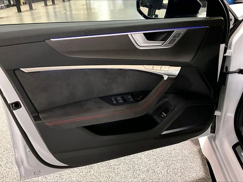 Used 2025 Audi RS 6 performance image 19