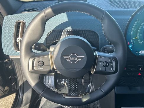 Used 2025 MINI Cooper Countryman S w/ Comfort Package Max image 15